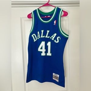 Dallas Mavericks Mitchell & Ness jersey